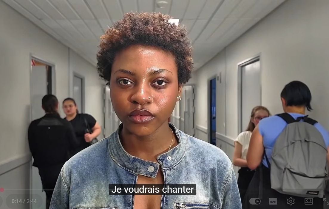 “Sólo pido experimentar la libertad”… Una estudiante de secundaria nigeriana publica un clip en YouTube para pedir su regularización “Sólo pido experimentar la libertad”… Una estudiante de secundaria nigeriana publica un clip en YouTube para pedir su regularización